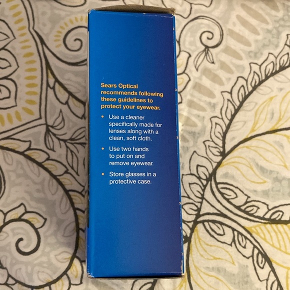 NWOT - Sears ® Optical Eyewear Protection Kit & Cleaning Cloth - Picture 2 of 6